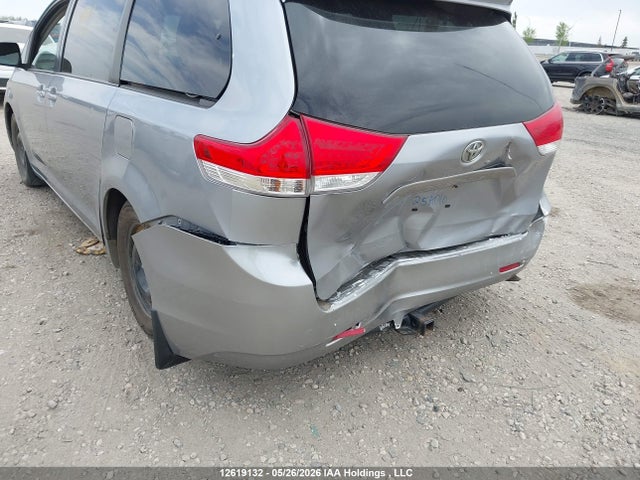 2011 Toyota Sienna Le V6 მანქანა იყიდება აუქციონზე, vin: 5TDKK3DC5BS141350, აუქციონის ნომერი: 12619132