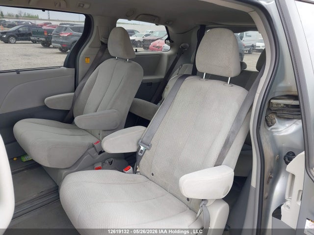 2011 Toyota Sienna Le V6 მანქანა იყიდება აუქციონზე, vin: 5TDKK3DC5BS141350, აუქციონის ნომერი: 12619132