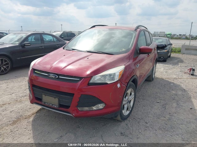 1FMCU9G92FUC16276 Ford ESCAPE SE