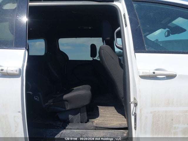 12619198 :رقم المزاد ، 2C4RC3FG8NR216566 vin ، 2022 Chrysler Pacifica Touring مزاد بيع