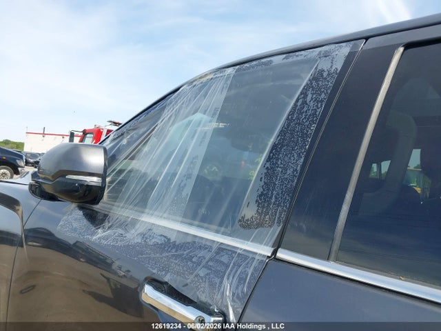 Продажа на аукционе авто 2023 Toyota Tundra Limited, vin: 5TFJA5DB8PX096830, номер лота: 12619234