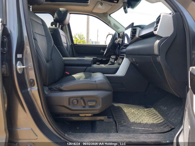 Продажа на аукционе авто 2023 Toyota Tundra Limited, vin: 5TFJA5DB8PX096830, номер лота: 12619234