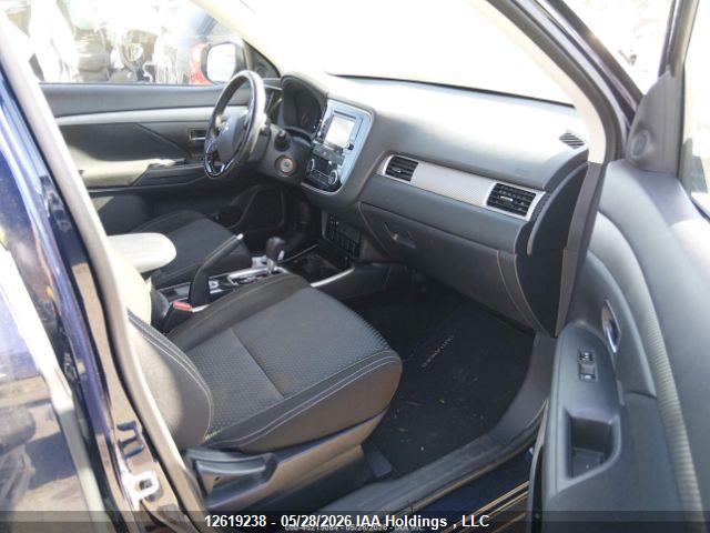 2017 Mitsubishi Outlander Es მანქანა იყიდება აუქციონზე, vin: JA4AZ2A37HZ017989, აუქციონის ნომერი: 12619238
