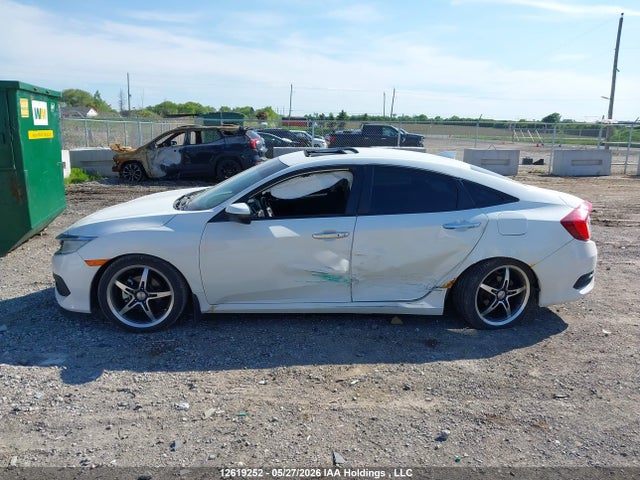 2016 Honda Civic Touring მანქანა იყიდება აუქციონზე, vin: 2HGFC1F93GH104762, აუქციონის ნომერი: 12619252