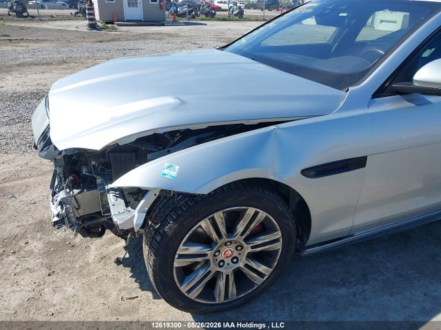Jaguar Xf S 2017 SAJBM4BV9HCY35023 Image 18