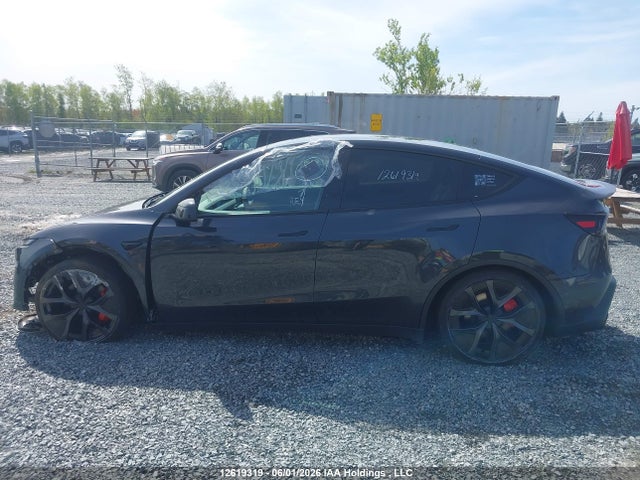 XP7YGDET2TB815457 Tesla Model Y
