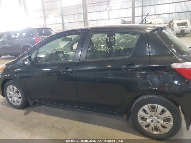 12619373 :رقم المزاد ، JTDKTUD34DD564874 vin ، 2013 Toyota Yaris مزاد بيع