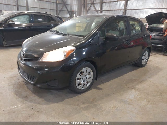 12619373 :رقم المزاد ، JTDKTUD34DD564874 vin ، 2013 Toyota Yaris مزاد بيع