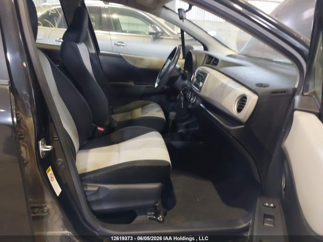 12619373 :رقم المزاد ، JTDKTUD34DD564874 vin ، 2013 Toyota Yaris مزاد بيع