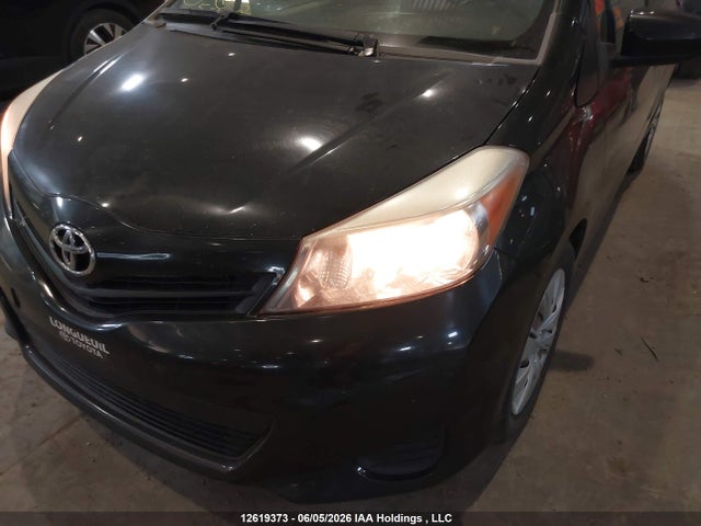 12619373 :رقم المزاد ، JTDKTUD34DD564874 vin ، 2013 Toyota Yaris مزاد بيع