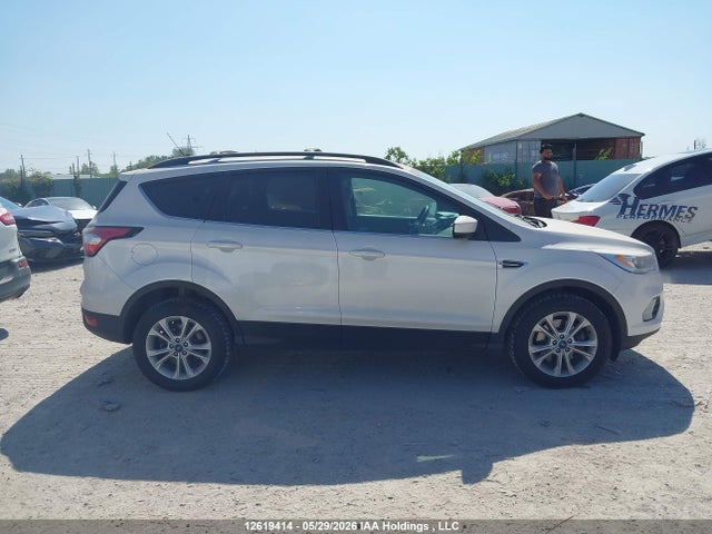 Продажа на аукционе авто 2018 Ford Escape, vin: 1FMCU9HD8JUB57360, номер лота: 12619414