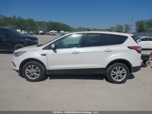 Продажа на аукционе авто 2018 Ford Escape, vin: 1FMCU9HD8JUB57360, номер лота: 12619414