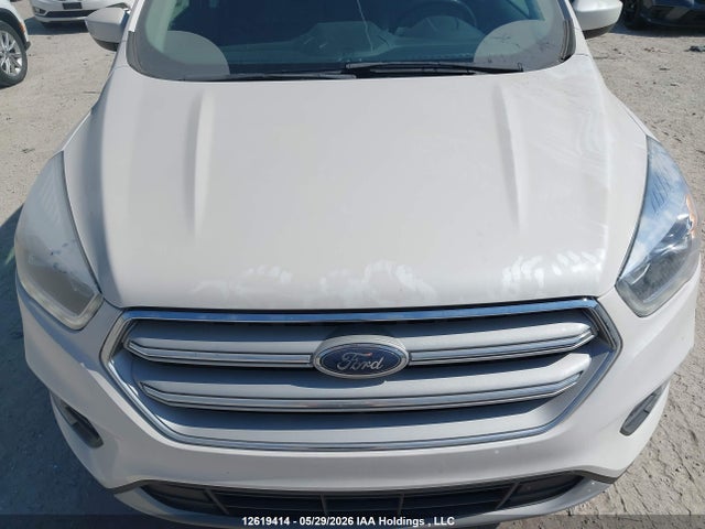 Продажа на аукционе авто 2018 Ford Escape, vin: 1FMCU9HD8JUB57360, номер лота: 12619414