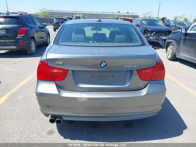 12619436 :رقم المزاد ، WBAPG7C50BA795653 vin ، 2011 Bmw 323i مزاد بيع