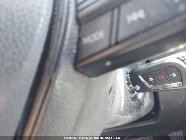 2T3Z1RFV8NC200768 Toyota RAV4 LE