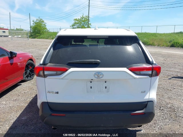 2T3Z1RFV8NC200768 Toyota RAV4 LE