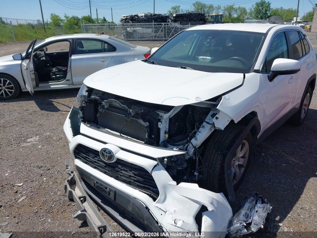 2T3Z1RFV8NC200768 Toyota RAV4 LE