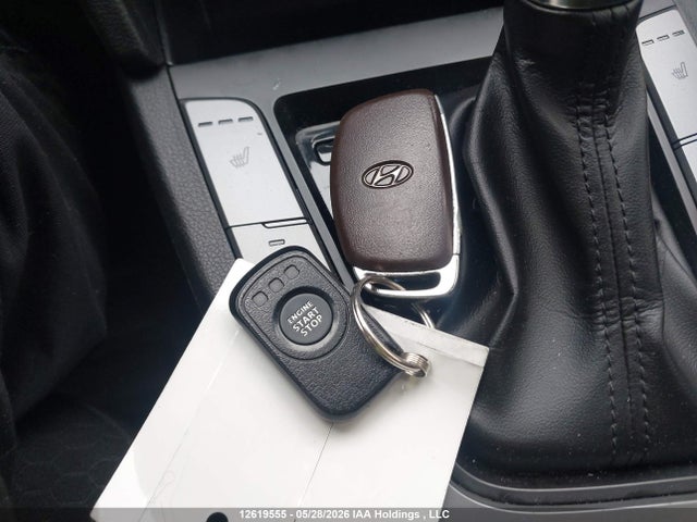Продажа на аукционе авто 2019 Hyundai Elantra Preferred, vin: KMHD84LF0KU837808, номер лота: 12619555