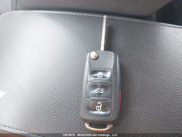 12619576 :رقم المزاد ، 3VWDK7AJ4DM351022 vin ، 2013 Volkswagen Jetta Se مزاد بيع