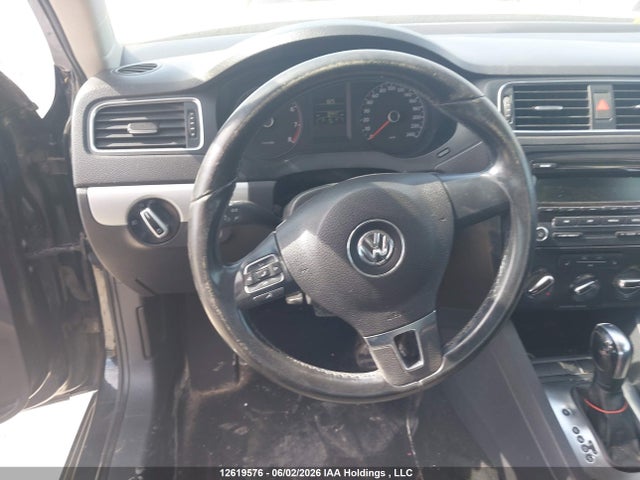 12619576 :رقم المزاد ، 3VWDK7AJ4DM351022 vin ، 2013 Volkswagen Jetta Se مزاد بيع