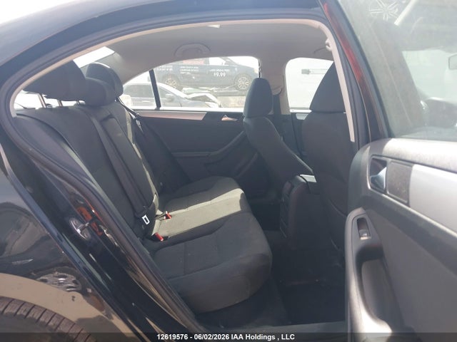 12619576 :رقم المزاد ، 3VWDK7AJ4DM351022 vin ، 2013 Volkswagen Jetta Se مزاد بيع