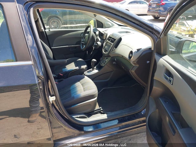 1G1JC5SH7F4190692 Chevrolet Sonic Lt Auto