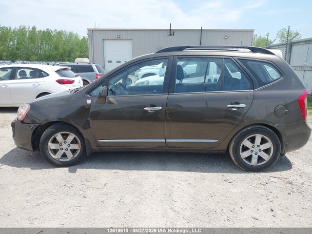 2009 Kia Rondo Lx/ex მანქანა იყიდება აუქციონზე, vin: KNAFG528597239440, აუქციონის ნომერი: 12619610