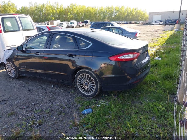 3FA6P0RU4ER273807 Ford Fusion Hybrid Titanium