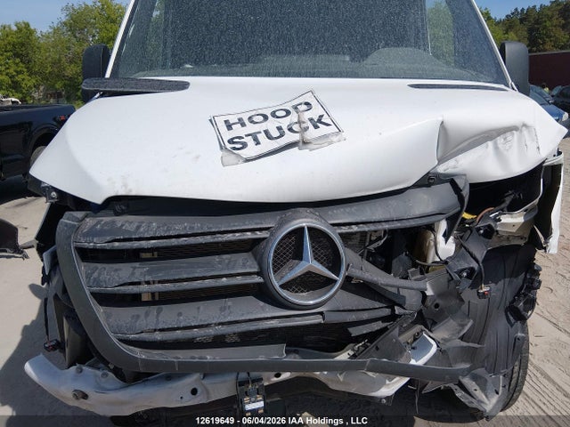 W1Y4NBVY4RP682605 Mercedes-Benz Sprinter 2500