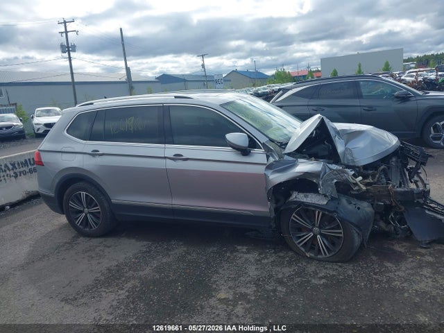 Продаж на аукціоні авто 2019 Volkswagen Tiguan Sel Premium/sel Premium R-line, vin: 3VV4B7AXXKM074110, номер лоту: 12619661