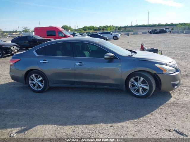 2015 Nissan Altima მანქანა იყიდება აუქციონზე, vin: 1N4AL3AP7FN368377, აუქციონის ნომერი: 12619680