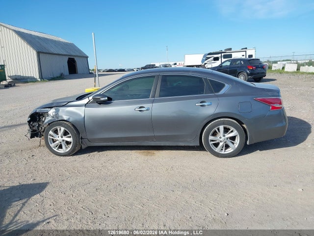 2015 Nissan Altima მანქანა იყიდება აუქციონზე, vin: 1N4AL3AP7FN368377, აუქციონის ნომერი: 12619680