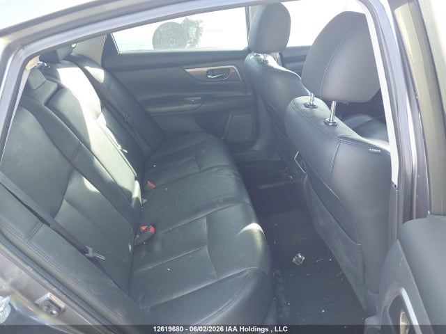2015 Nissan Altima მანქანა იყიდება აუქციონზე, vin: 1N4AL3AP7FN368377, აუქციონის ნომერი: 12619680