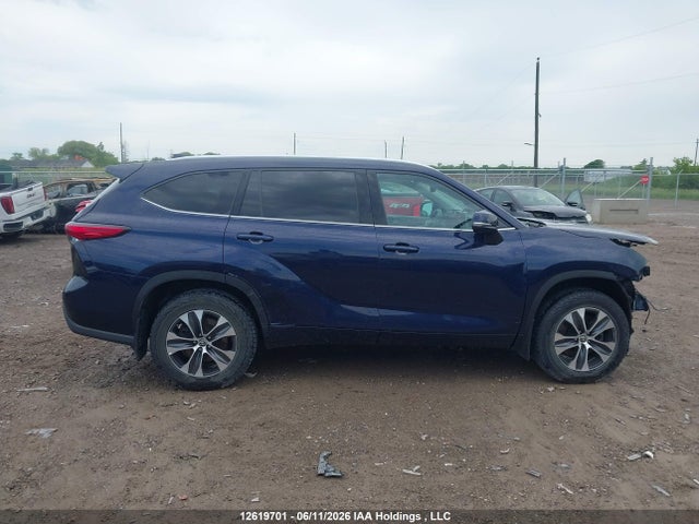 5TDGZRBH9MS530711 Toyota Highlander Xle