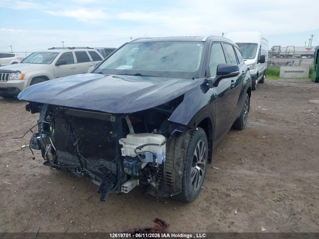 5TDGZRBH9MS530711 Toyota Highlander Xle