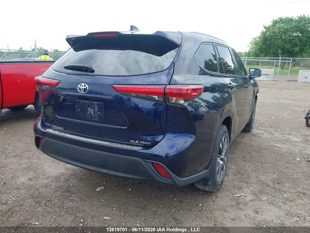 5TDGZRBH9MS530711 Toyota Highlander Xle