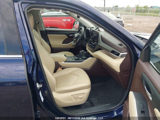 5TDGZRBH9MS530711 Toyota Highlander Xle