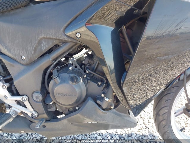 12619712 :رقم المزاد ، MLHMC4120B5000941 vin ، 2011 Honda Cbr250 Ra مزاد بيع