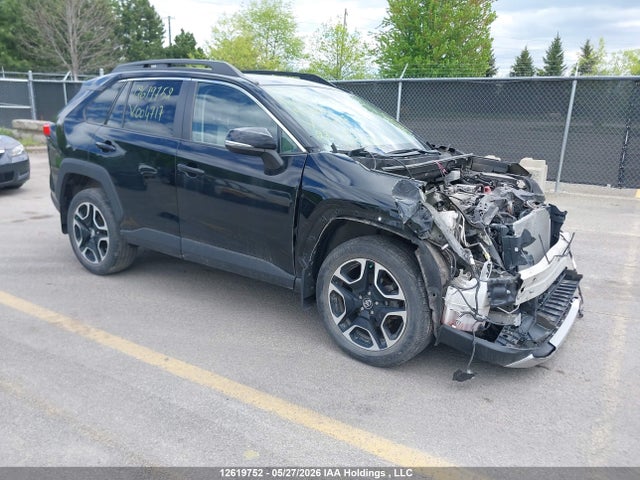 2019 2T3J1RFV9KW004717 main image
