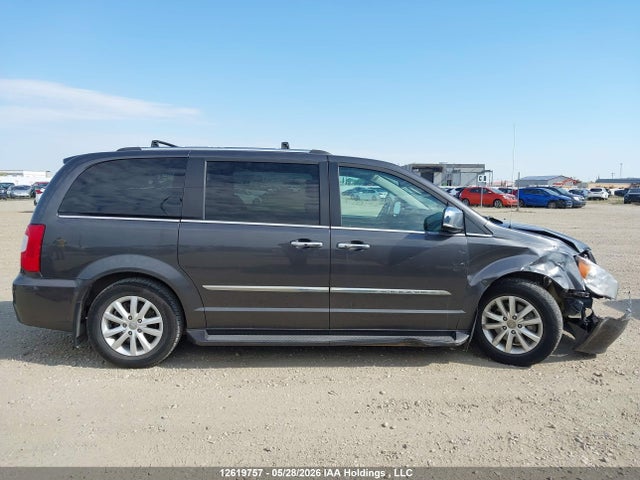 12619757 :رقم المزاد ، 2C4RC1GG0GR271504 vin ، 2016 Chrysler Town & Country Limited مزاد بيع