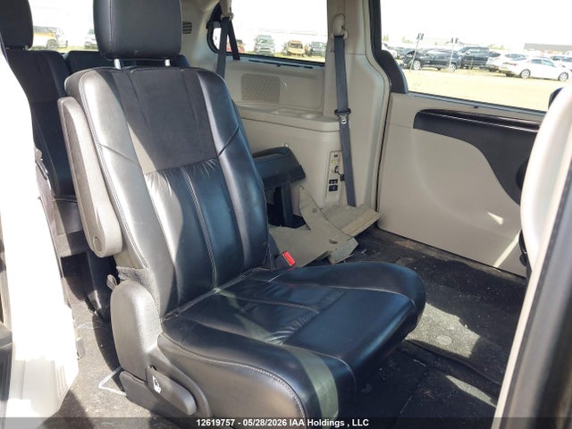 12619757 :رقم المزاد ، 2C4RC1GG0GR271504 vin ، 2016 Chrysler Town & Country Limited مزاد بيع
