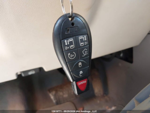 12619771 :رقم المزاد ، 2A8HR54P28R777142 vin ، 2008 Chrysler Town & Country Touring مزاد بيع