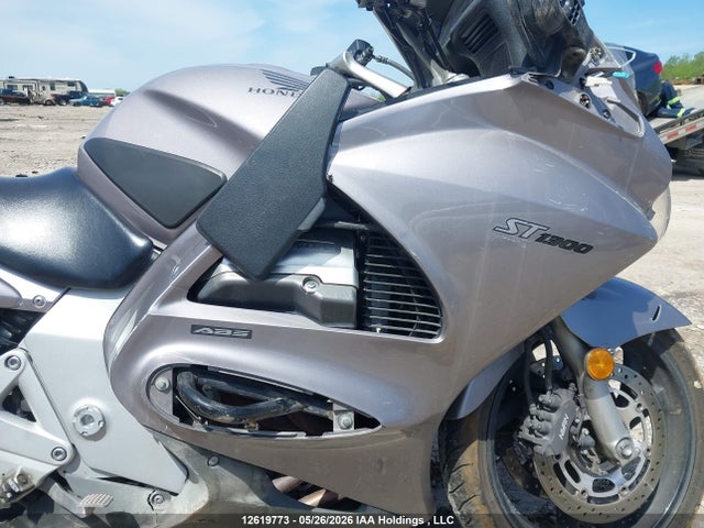 Продажа на аукционе авто 2003 Honda St1300 A, vin: JH2SC51533M100184, номер лота: 12619773