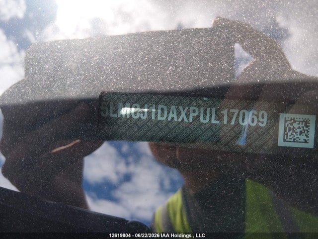 5LMCJ1DAXPUL17069 Lincoln Corsair Standard