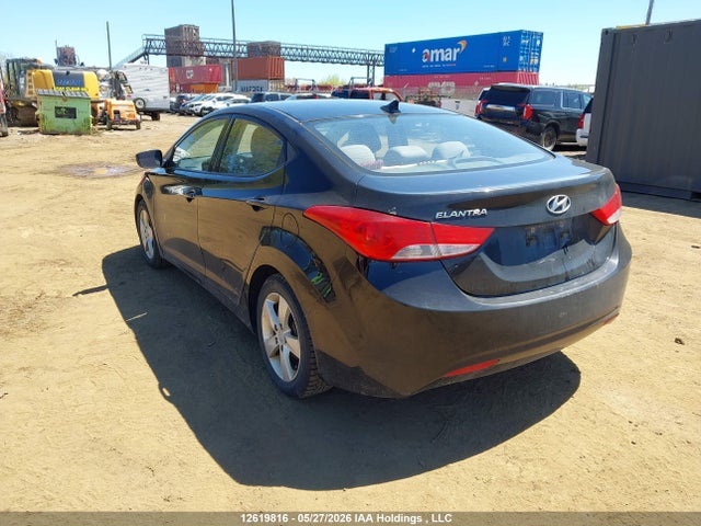 12619816 :رقم المزاد ، 5NPDH4AE0DH355741 vin ، 2013 Hyundai Elantra Gls/limited مزاد بيع