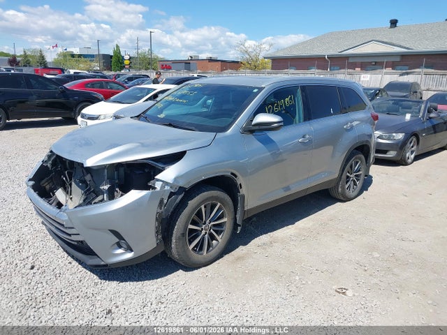 Toyota Highlander 2019 5TDJZRFH7KS617553 Image 2
