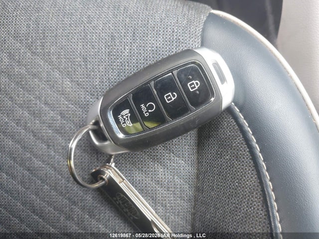 12619867 :رقم المزاد ، KMHRC8A31MU118784 vin ، 2021 Hyundai Venue Trend With Urban Edition Package With Denim Blue Interior Colour Pack مزاد بيع