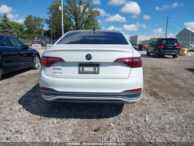 3VWGM7BU9PM008761 Volkswagen Jetta Highline