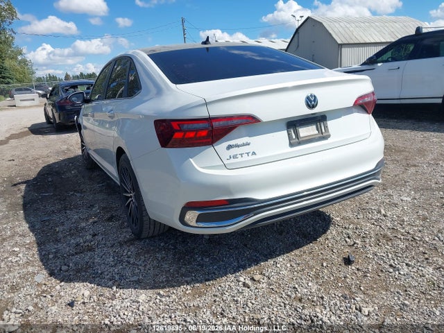 3VWGM7BU9PM008761 Volkswagen Jetta Highline