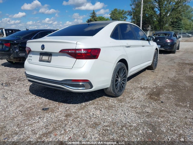 3VWGM7BU9PM008761 Volkswagen Jetta Highline